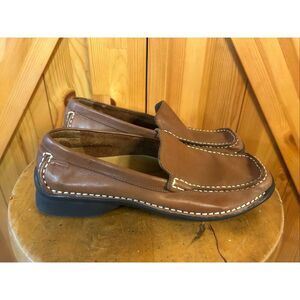 Thom McAn Size 7 Women Leather Shoes Slip on Flat Heel Comfort Loafers